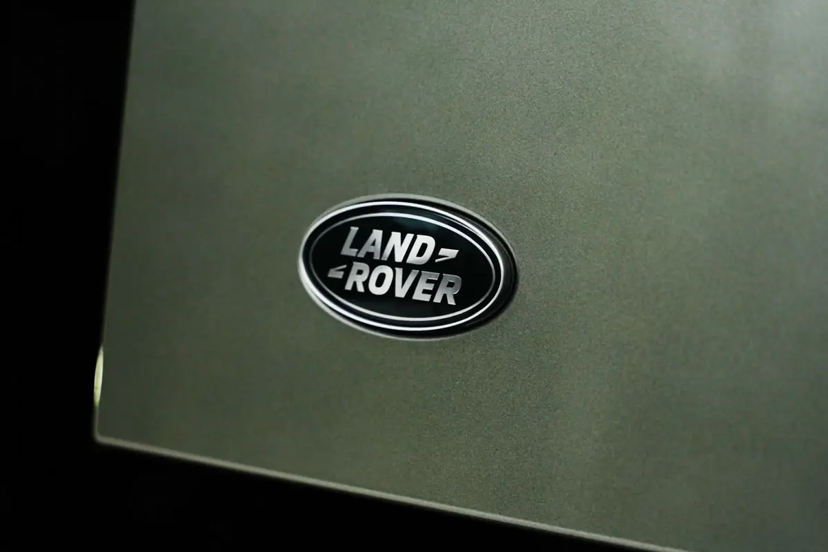 Land Rover – Automotive · Teren